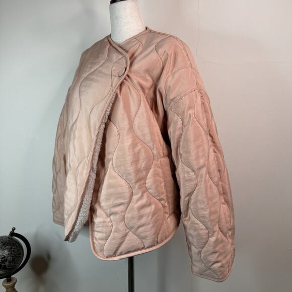 ALC Reversible Quilted Sherpa Jacket Size L Cozy Oversized Minimalist Pink NWT - Picture 6 of 13